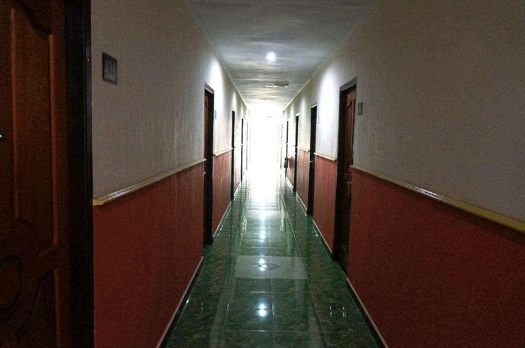 Hotel Duta Палембанг Экстерьер фото